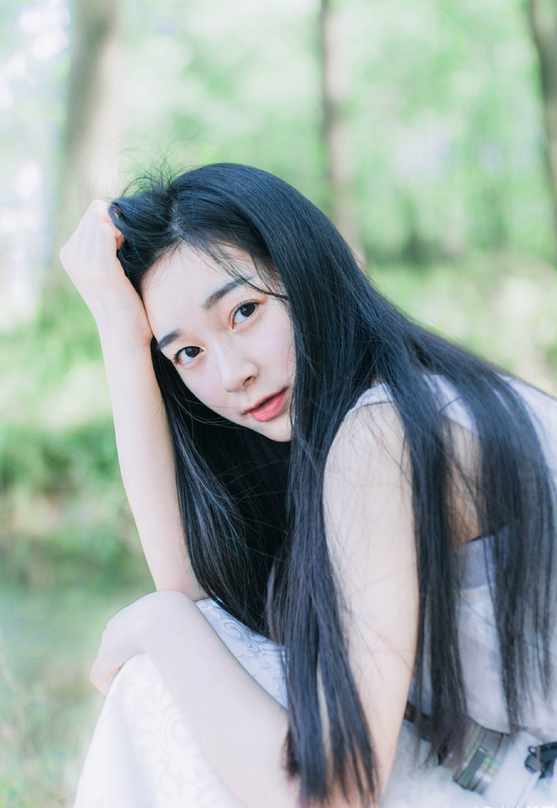 人生只有一次，真爱只有一场，目的只有一个：与心爱的人，走进婚姻的殿堂。别再率性，要真爱，就要敢于低头;别再固执，要真爱，就不要轻言分手;别再抉剔，要真爱，就要包容;要坚守，一直走，就可以白头。爱她吗?那就直到天长地久。